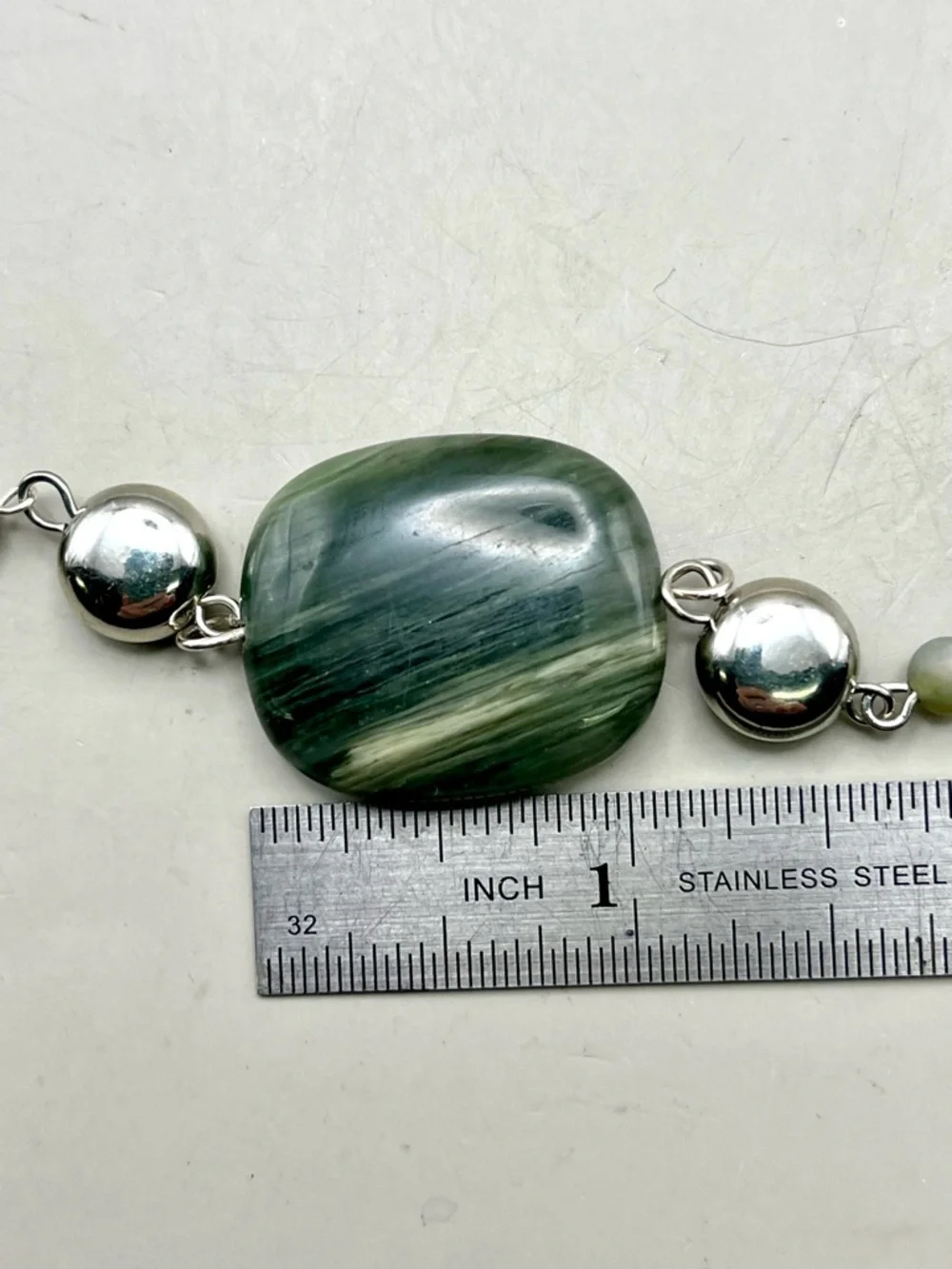 Green Serpentine Stone Necklace Silver Tone Beaded Statement Chain Boho Gems